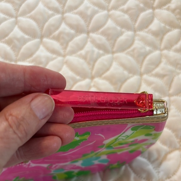 Lilly Pulitzer Vibrant Pink & Green Floral Pouch 100% PVC Wipeable cosmetic Bag - Picture 6 of 9